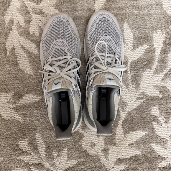 Adidas Ultraboost 1.0 Grey/Collegiate Green Men's size 11 - Picture 3 of 3